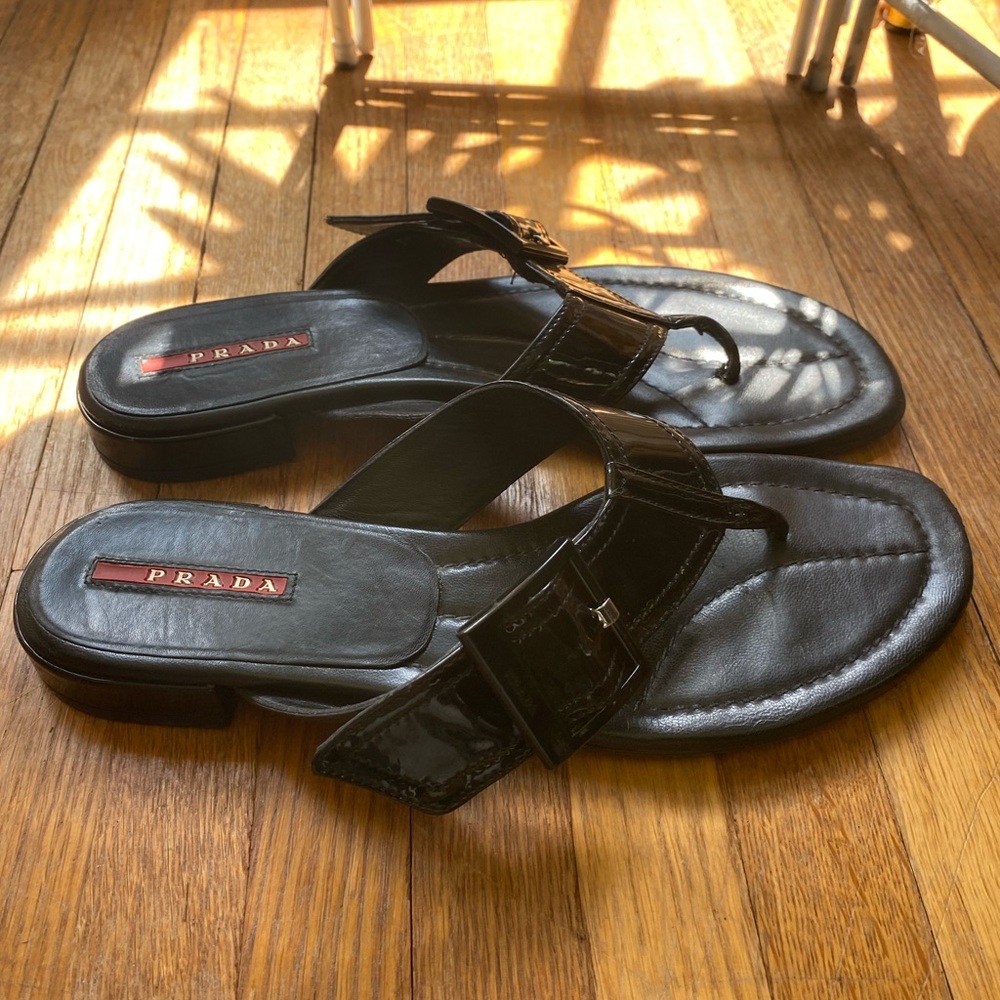 Prada Patent Leather Flip Flip Sandal Size 38 - Picture 3 of 6